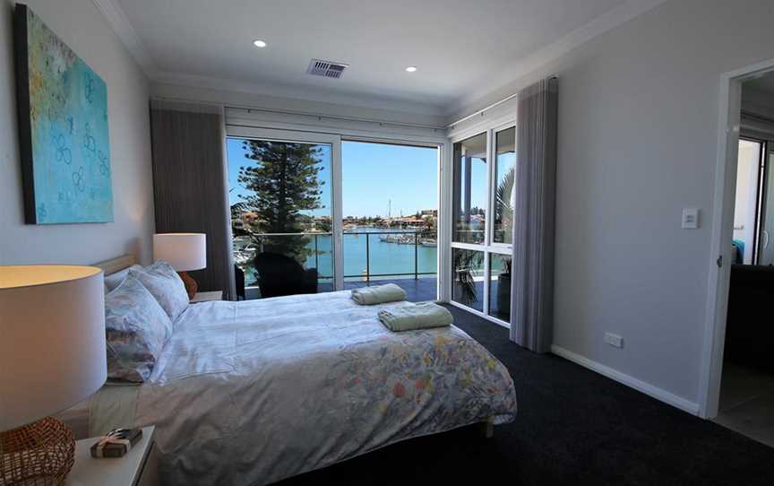 Ensuite views to Master bedroom and Marina