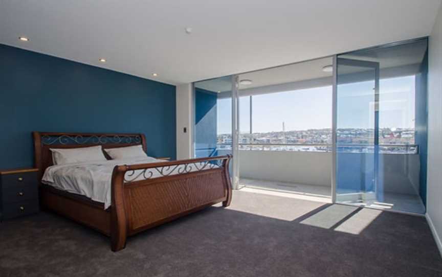 Saltwater Holiday Home, Accommodation in Mindarie