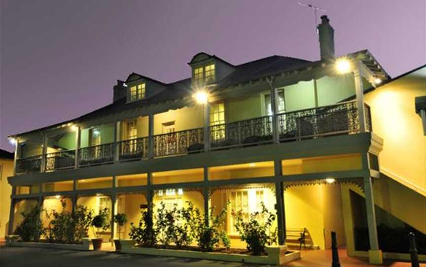 The Clifton, Accommodation in Bunbury