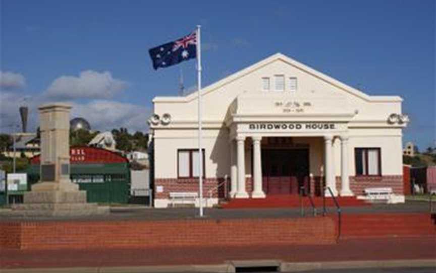 Birdwood Military Museum - run by volunteers, most of whom are ex-Service personnel
