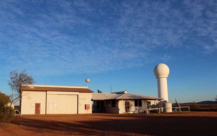 Giles Weather Station, Attractions in Warakurna