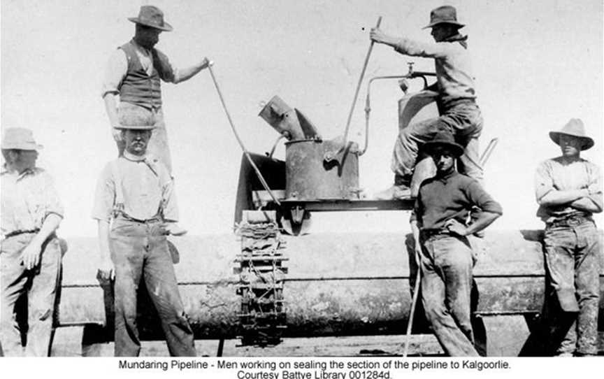 Mundaring Pipeline - Photo Courtesy Battye Library 001284d