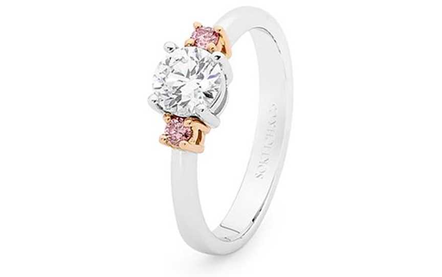 18ct white & rose gold ring, round Brilliant cut white diamond, 2 round Brilliant cut Argyle Pink diamonds