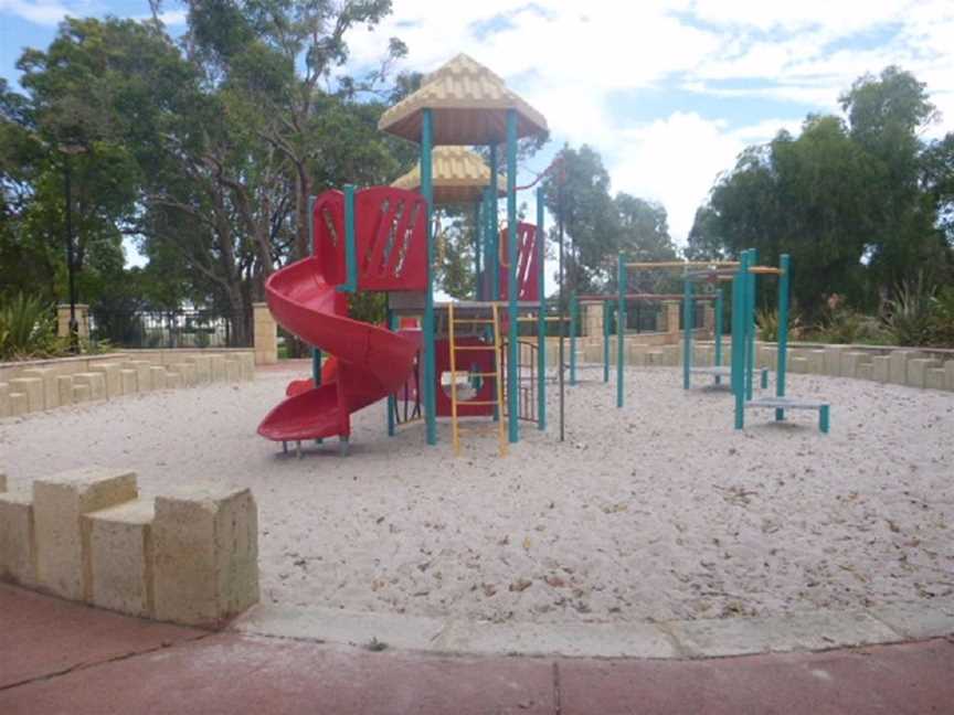 Crivelli Park, Local Facilities in Ashby