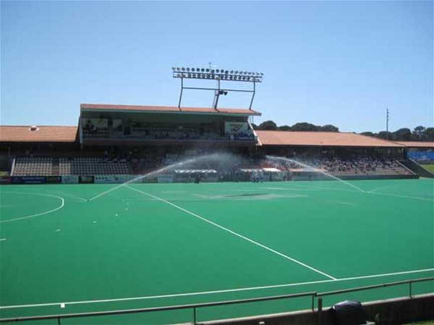 Perth Hockey Stadium, Local Facilities in Bentley