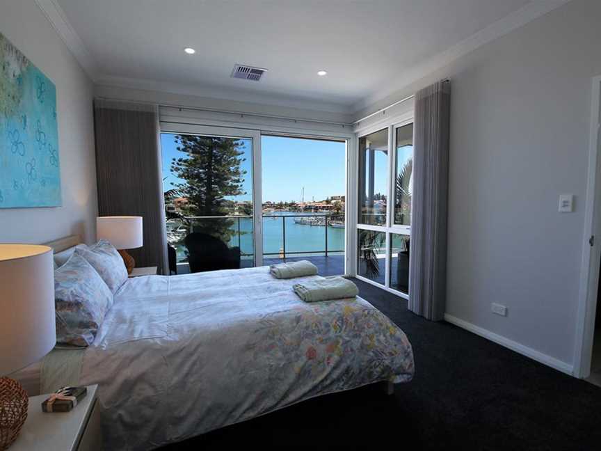 Ensuite views to Master bedroom and Marina