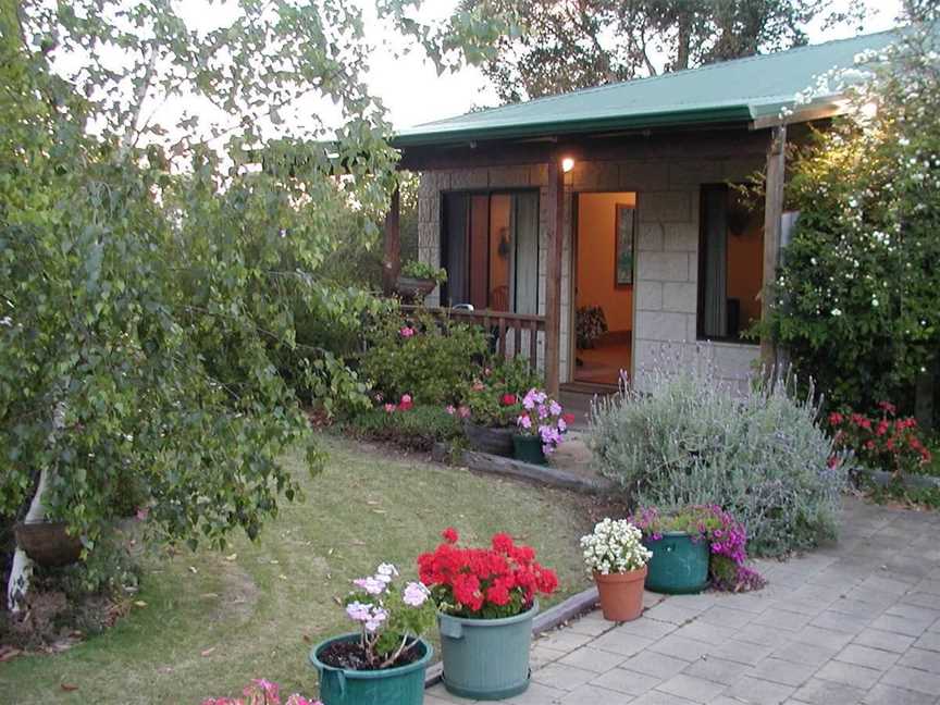 Station House Chalets, Accommodation in Margaret River