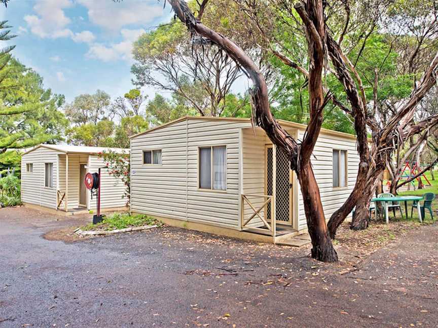 Acclaim Pine Grove Holiday Park, Accommodation in Esperance