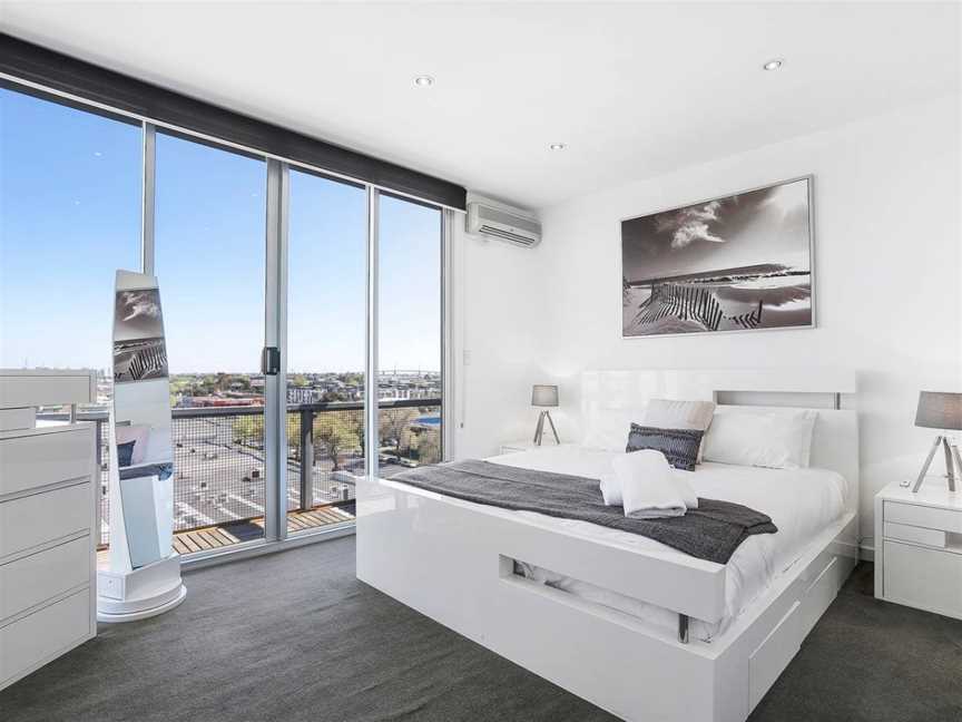 Roomerang at Montague Tower, Port Melbourne, VIC