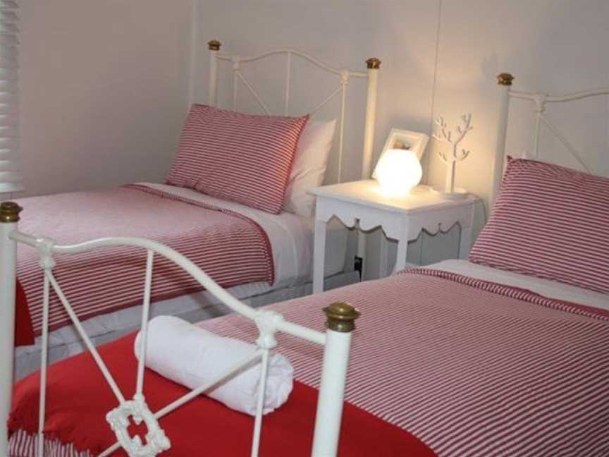 The Little Red Hen Bed and Breakfast, Dromana, VIC