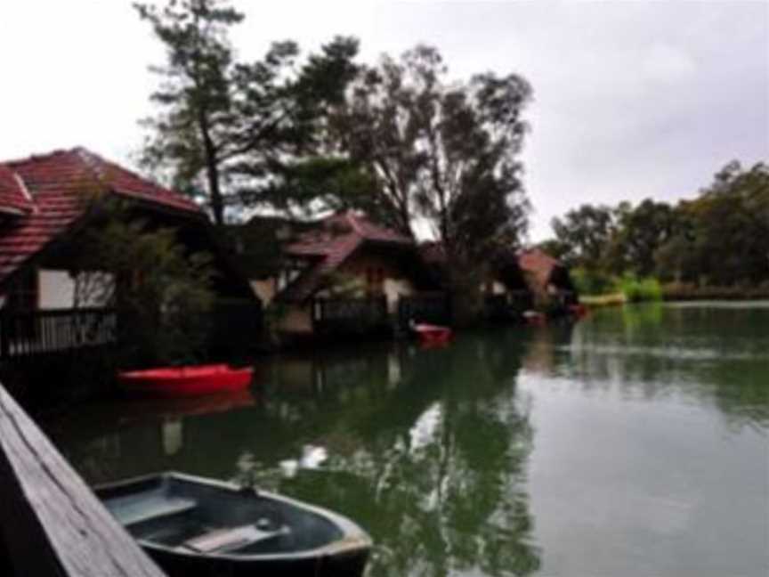 Lakeside Country Resort, Accommodation in Armadale