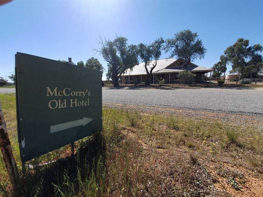 McCorry's Old Hotel, Accommodation in Nungarin