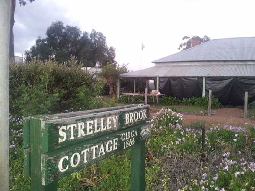 Strelley Brook Cottage, Accommodation in Herne Hill