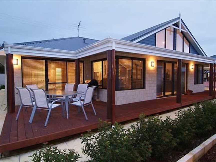 Halcyon Bay, Accommodation in Dunsborough