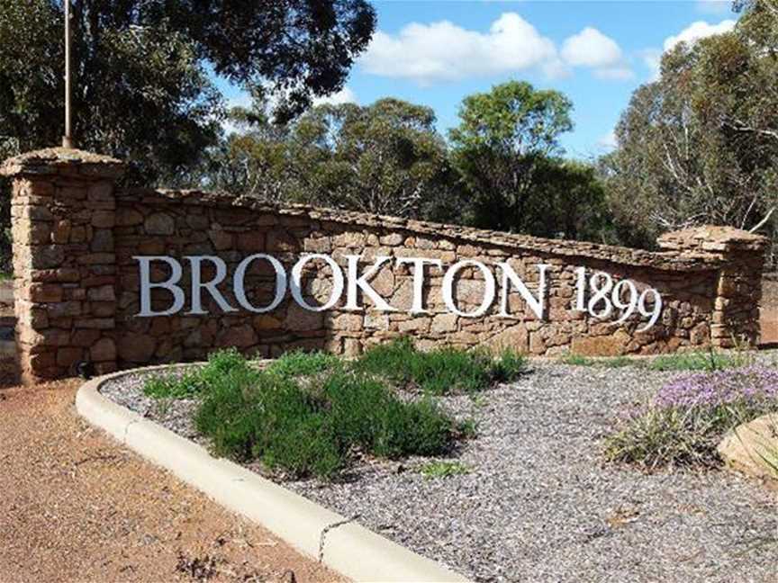Welcome to Brookton 1899 sign