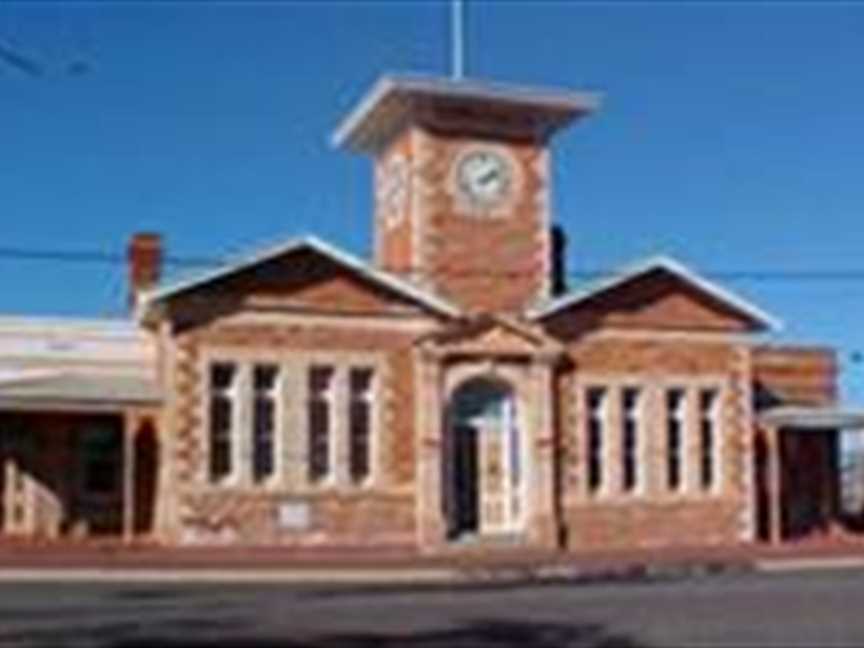Menzies Town Hall & Clock, Attractions in Menzies