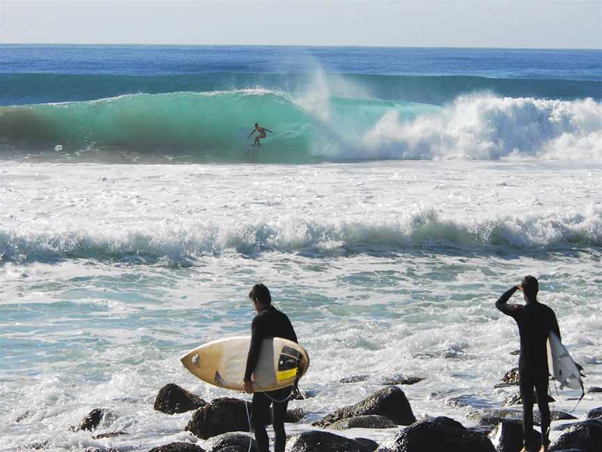 Surfing at Centre Peak, Attractions in Gnaraloo