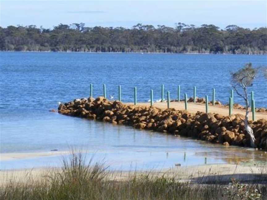 Lake Poorrarecup, Attractions in Frankland