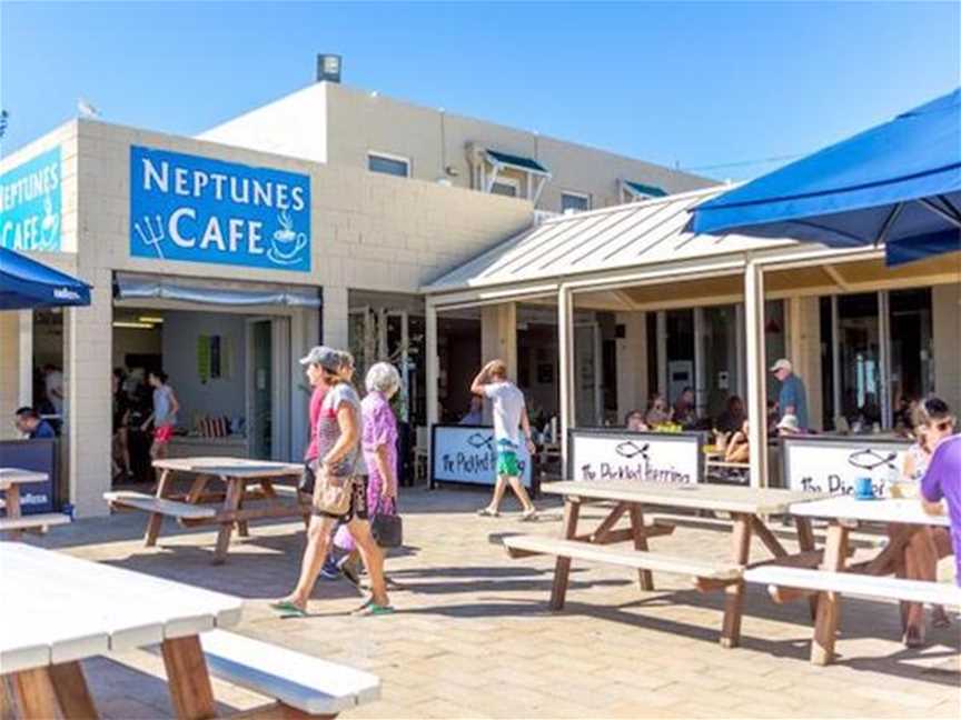 Neptunes Cafe, Food & Drink in Two Rocks