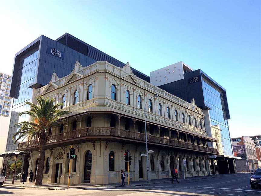 The Melbourne Hotel, Food & Drink in Perth