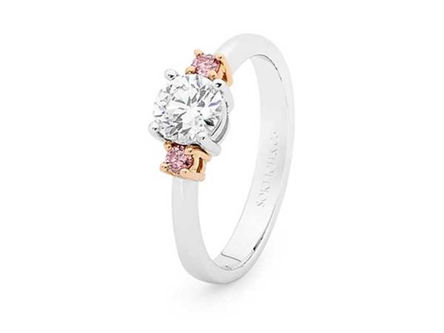 18ct white & rose gold ring, round Brilliant cut white diamond, 2 round Brilliant cut Argyle Pink diamonds