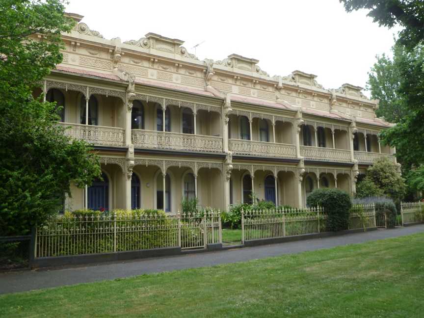 Trinity Terrace, Royal Parade, Parkville, Melbourne.jpg