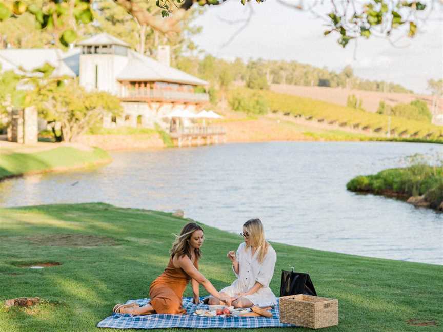 Enjoy a picnic at Millbrook Winery