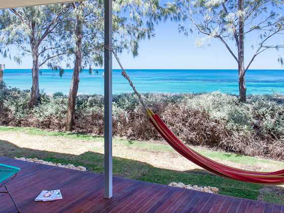Luxury beach houses, houseboats & a Bali-style oasis for your next Mandurah getaway