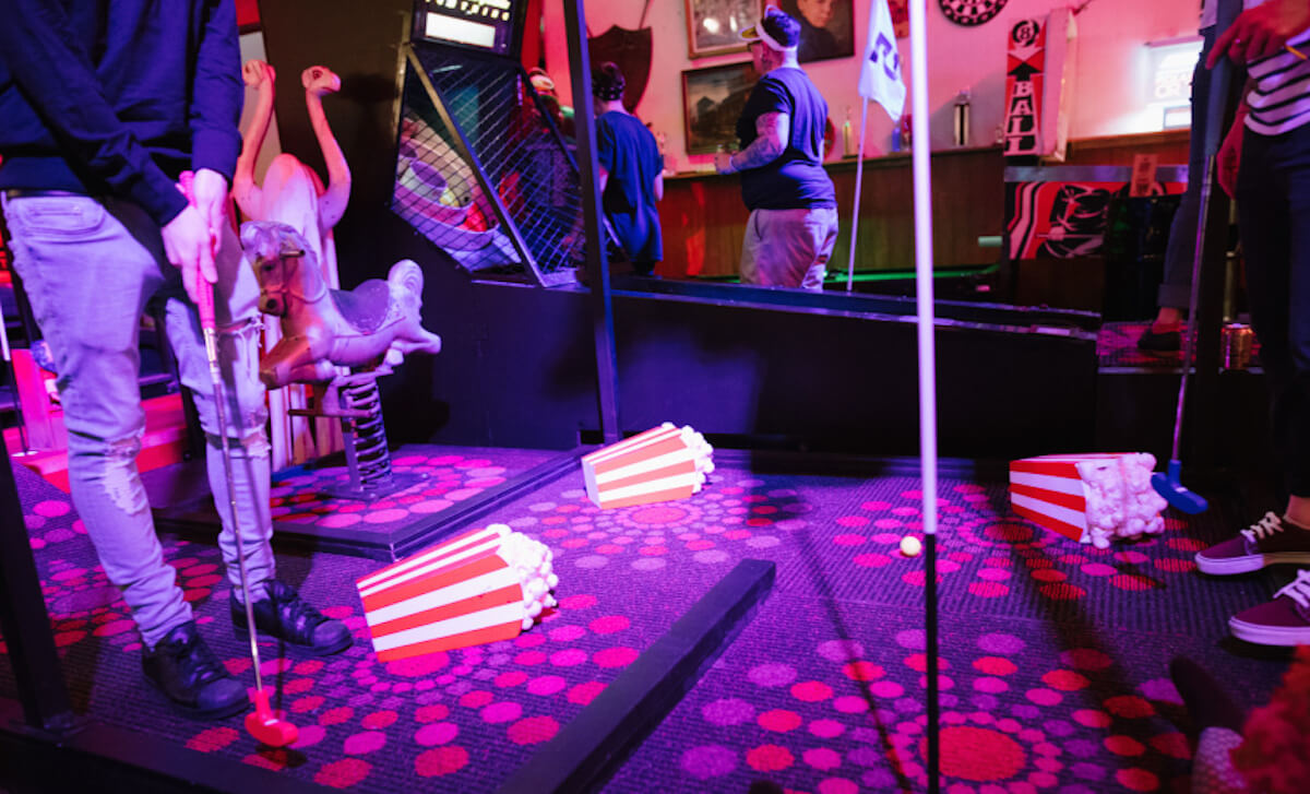 mini golf arcade games date night