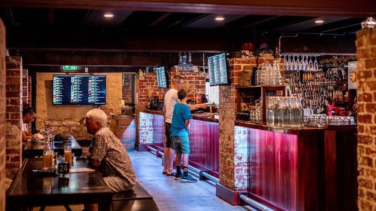 Old Faithful bbq bar in Fremantle