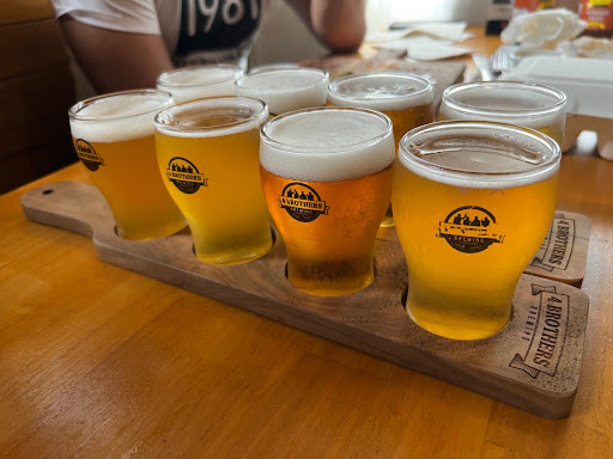 4 Brothers Brewing photo