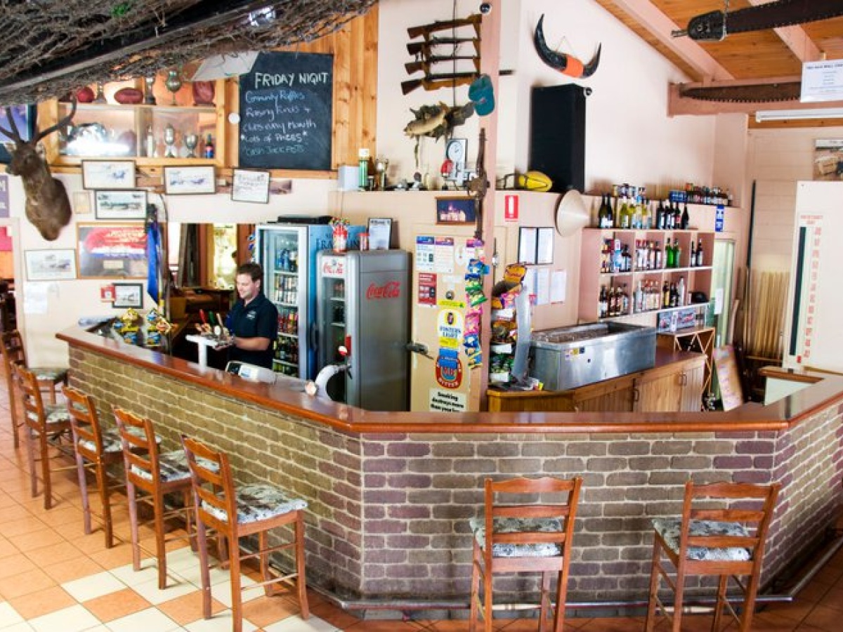 Albion Hotel, Swifts Creek