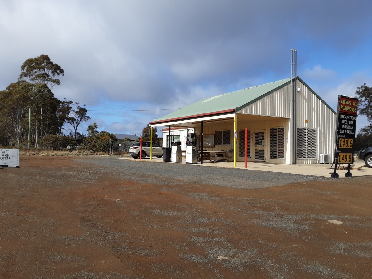 Arthurs Lake Roadhouse