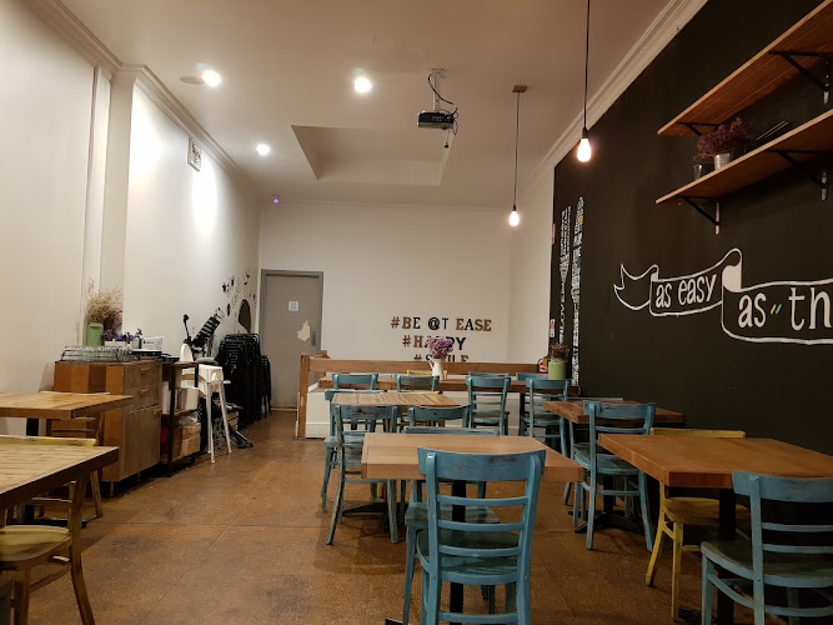At ease – easy Thai