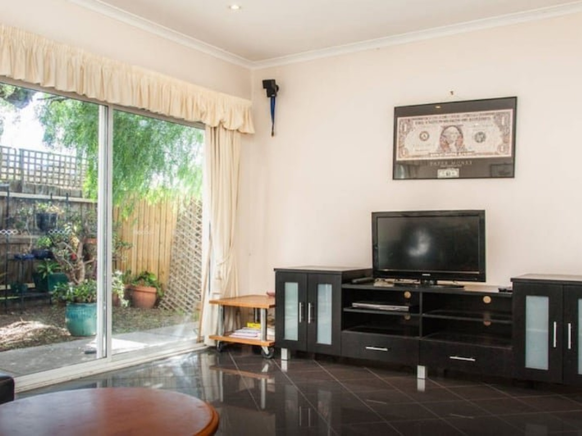 15 Charles Abbotsford Homestay photo
