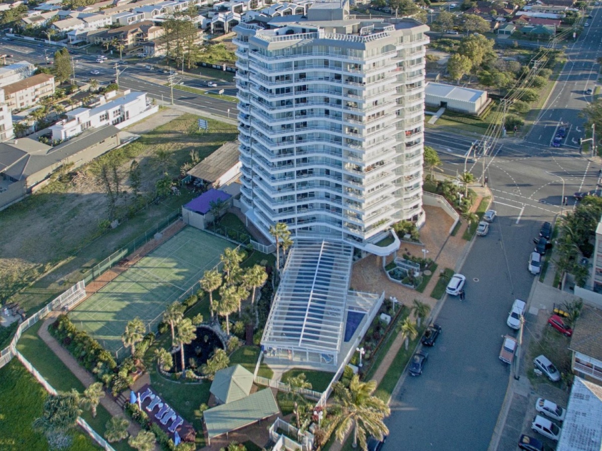 19th Avenue on the Beach photo