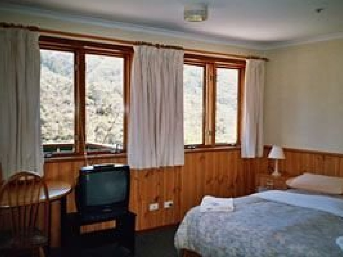 Candlelight Lodge