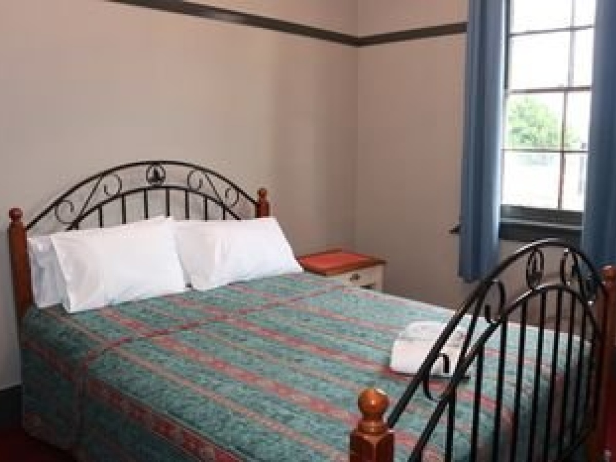 Bayview Hotel – Batemans Bay