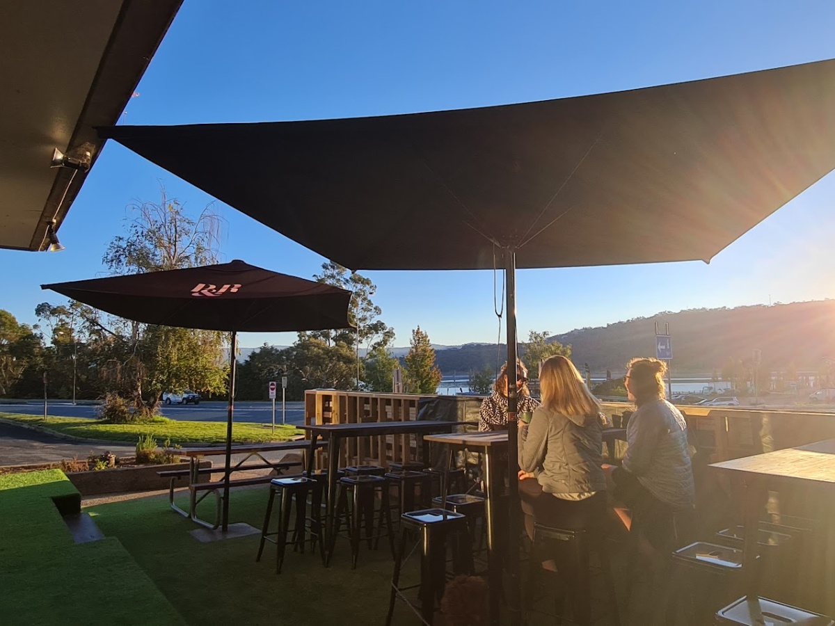 CoffeeBeatsDrinks – CBD