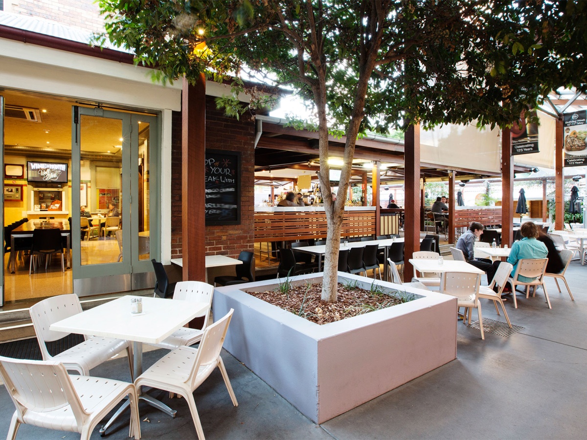 Breakfast Creek Hotel