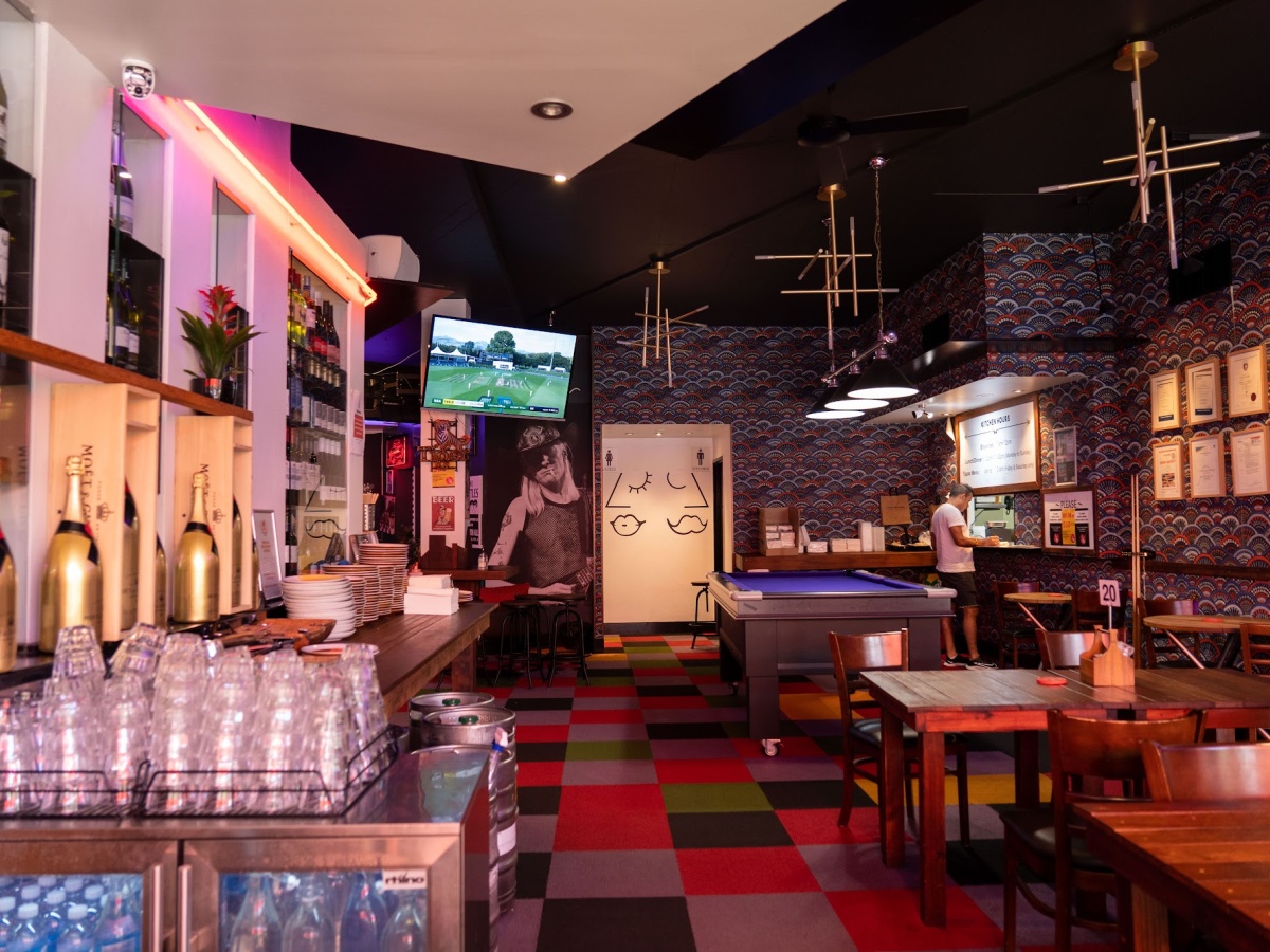 Awesome Parmigiana & Steakhouse – Bar And Grill