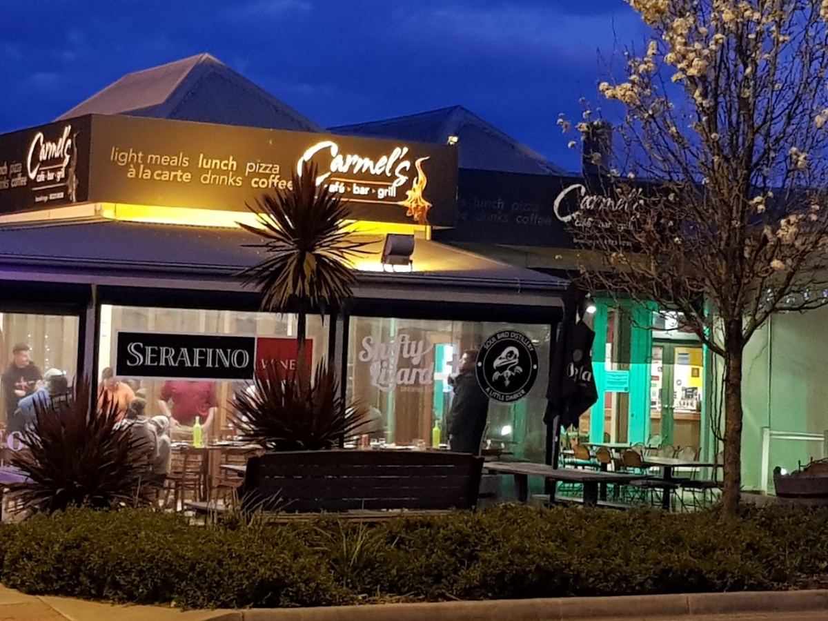 Carmels Cafe Bar grill