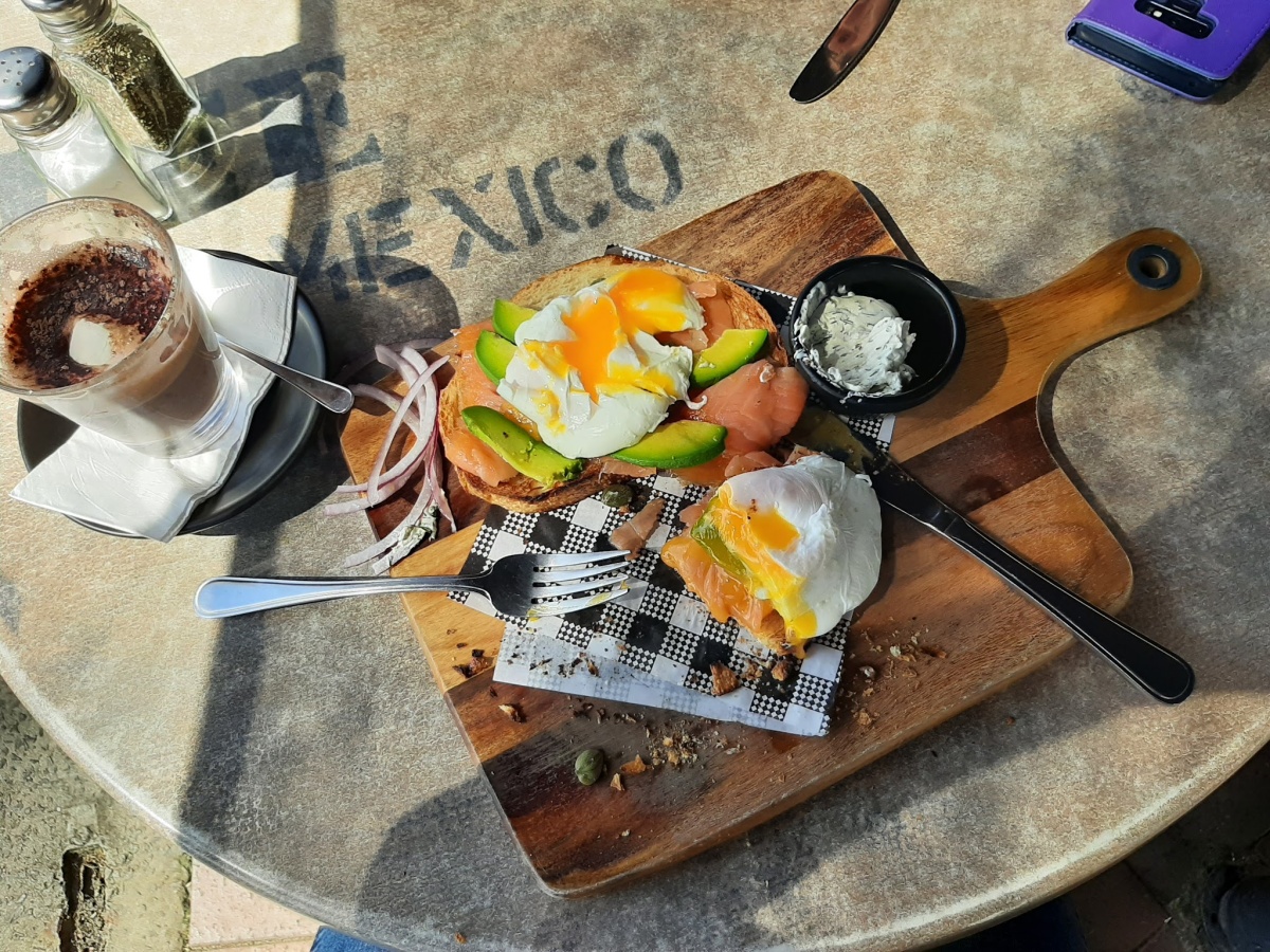 Connies Cliff Road Cafe, Wollongong