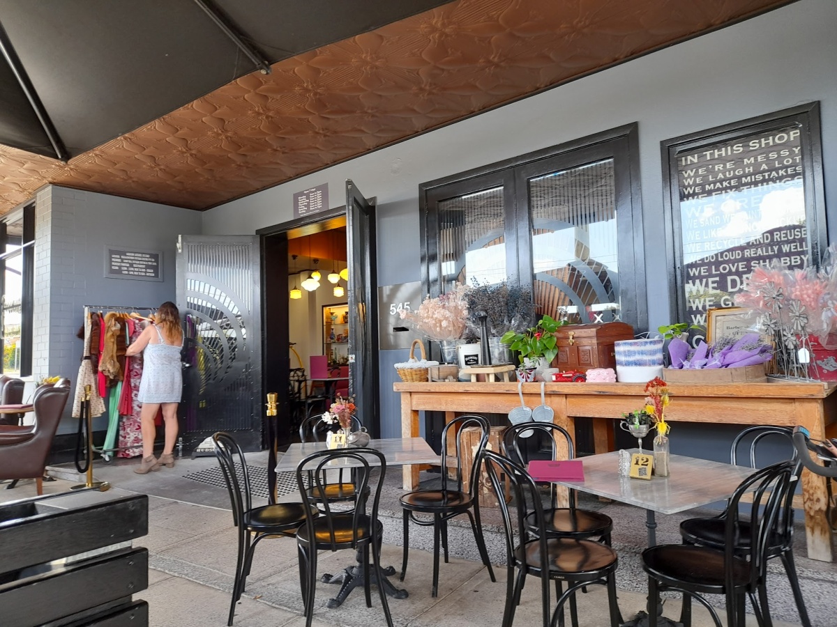 Camp Hill Antique Centre and Tart Cafe