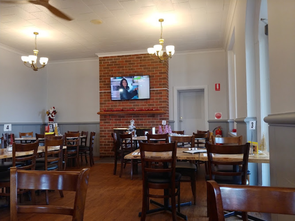 Commercial Hotel