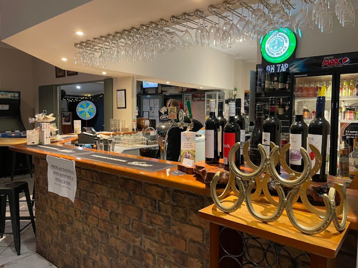 Blue lake bar & bistro