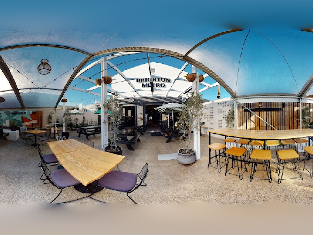 Brighton Metro Hotel