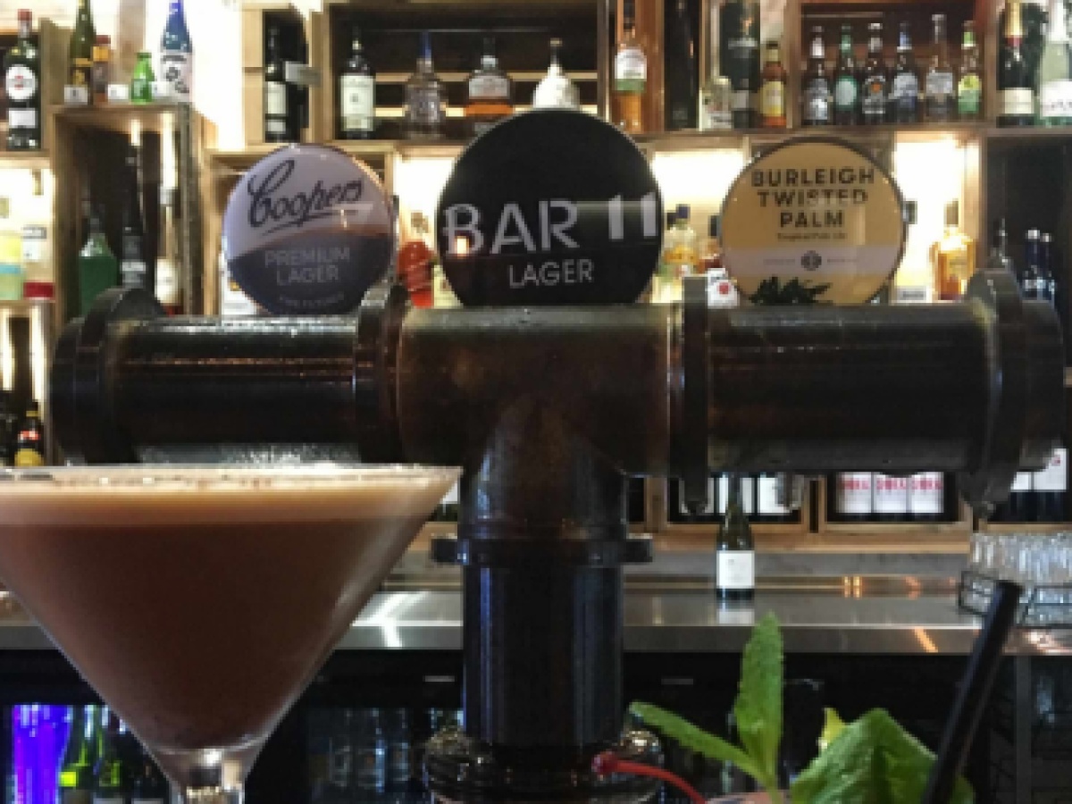 Bar 11