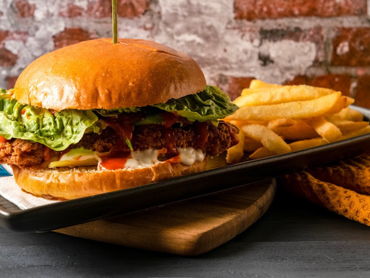Burger Pl8 Express Mount Gravatt