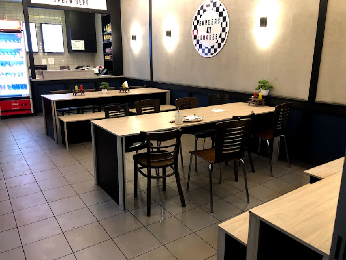 Burgers N Shakes